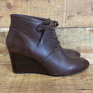 Lauren Ralph Lauren Tamia Wedged Ankle Bootie Womens Size 8.5 B Brown‎ Leather